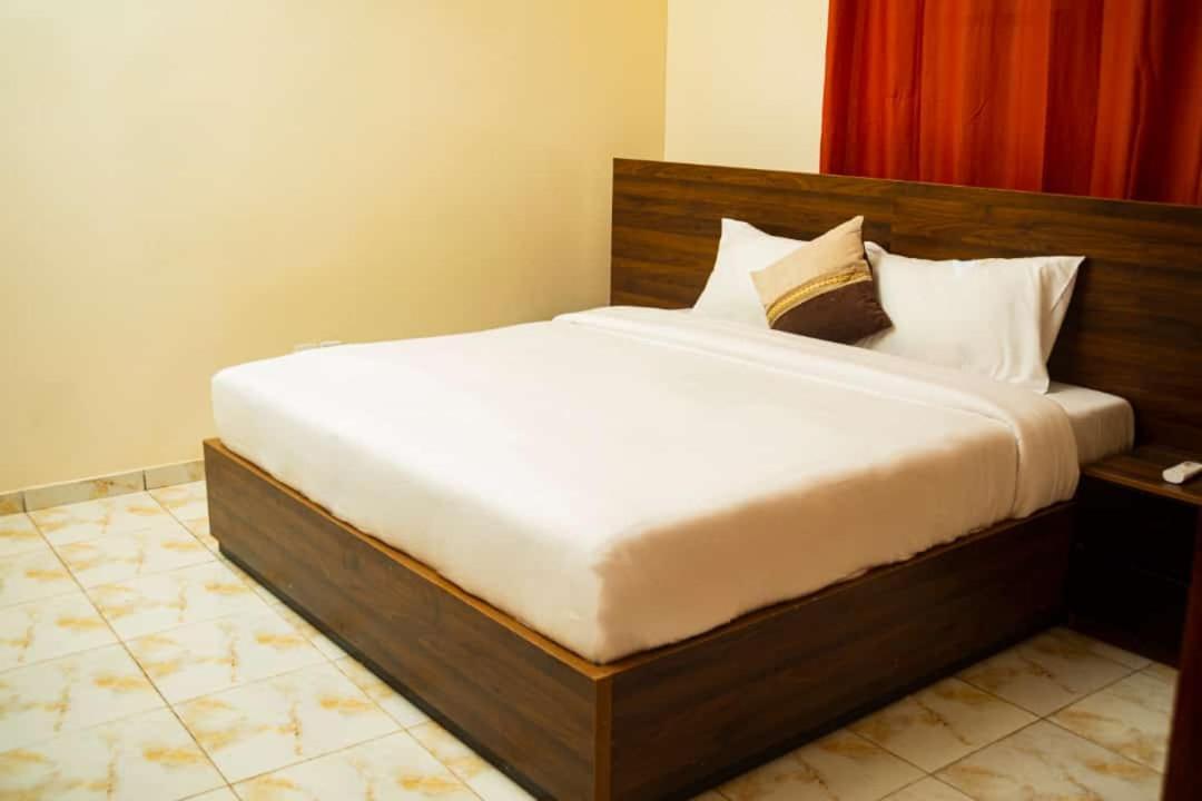 Mokaa Residence Hoteliere โลเม ภายนอก รูปภาพ